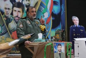 امیر واحدی: باید مراقب دشمن و اقدامات و روایت‌سازی‌های آنان بود