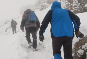 نجات کوهنورد ۴۲ ساله از ارتفاعات برفی الوند