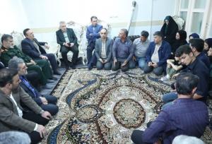 دیدار استاندار قزوین با خانواده مفقودین حادثه بندر شهید رجایی