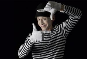 احمدی: پانتومیم نقش مهمی در تقویت خلاقیت و تاب‌آوری اجتماعی دارد