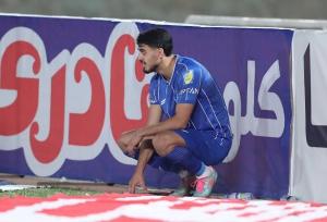 یک اشتباه فولاد و یک گل برای استقلال در نیمه اول