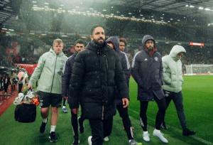 آموریم بعد از توقف تلخ در اولدترافورد: باید سه امتیاز را می‌گرفتیم