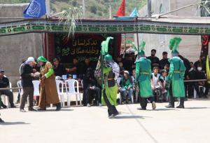 بازسازی واقعه کربلا با تعزیه ظهر عاشورا در روستای شعبان