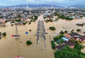 سیل شدید در جنوب تایلند+فیلم