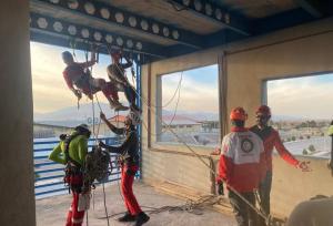 امدادگران ۱۰ استان مهارت‌های نجات با طناب را در کرمان تمرین کردند