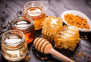این ۶ ماده غذایی را با عسل ترکیب نکنید
