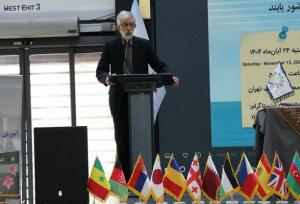 «کتاب فارسی من» در باغ کتاب به کار خود پایان داد