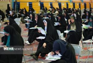 حضور بیش از هزار نفر از خراسان رضوی در آزمون اعطای مدرک تخصصی قرآن
