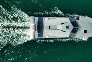 ایران سریع‌ترین قایق جنگی جهان را معرفی کرد