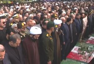 تشییع پیکر ۷ شهید گمنام در رشت برگزار شد