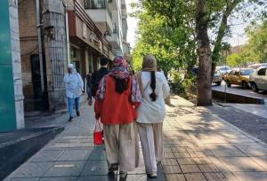 با گذشت ۴ ماه از جنگ، حجاب دوباره تیتر یک شد