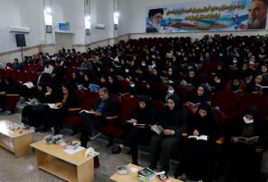 طنین سکوت کتاب‌خوانی در زاهدان/ میزبانی سیستان و بلوچستان از نخستین مهمانی کتاب کشور