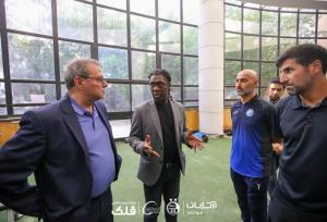 آکادمی استقلال زیر ذره‌بین سیدورف