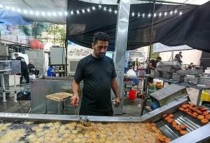 توزیع ۳۶۶ هزار پرس غذا توسط موکب امامزادگان قم در سامرا