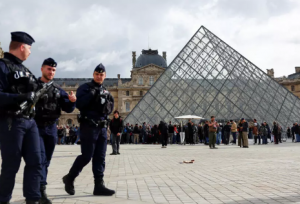 تصویری که از سارقان جذاب موزه لوور وایرال شد