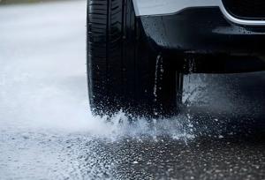 کاربرد پنهان شیار تایر خودرو چیست؟