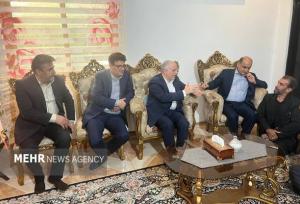 رحیمی: خانواده شهدا حافظان بی‌ادعا و صبور انقلاب اسلامی هستند