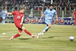 بارش کارت زرد در تبریز؛ ۹ اخطار در دیدار تراکتور و چادرملو