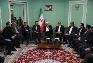 دیدار عارف با نمایندگان دانشجویان ایرانی  دانشگاه‌های روسیه