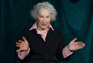 خاطرات مارگارت آتوود منتشر شد؛ کتابی که حسابرسی اعمال دیگران نیست