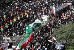 ملت زنده، نظام زنده؛ ایران، بیدارتر از همیشه در بدرقه شهیدان اقتدار