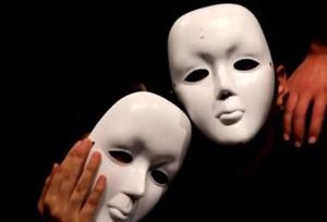 صحنه‌های پایانی «اتهام» در شاهرود؛ یک اجرای موفق به پایان رسید