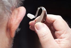 خطر تکرار سناریوی خودروسازی در بازار سمعک