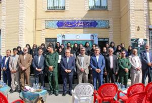 طنین زنگ «سپاس معلم» در مدارس استان سمنان؛ دانش‌آموزان قدردان معلمان