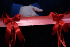 نمایشگاه کتاب بندرلنگه با ۳ هزار عنوان کتاب افتتاح شد