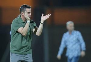 سرمربی سابق پرسپولیس در تایلند هم قهرمانی آورد