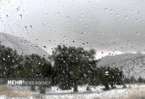 بارش برف پاییزی در برخی از مناطق کوهستانی کاشان
