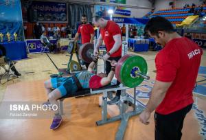 آغاز دومین دوره مسابقات پرس سینه کارگران کشور در اراک