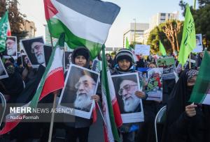 ۹ دی؛ روز اتمام حجت ملت با فتنه‌گران و تجدید بیعت با رهبری