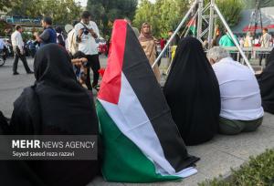 مردم گرگان در حمایت از مظلومین غزه راهپیمایی می کنند