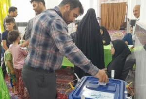 حضور پرشور مردم سبزوار در پای صندوق‌های رای
