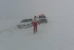 ۳۲ مسافر گرفتار برف و کولاک در استان سمنان امداد رسانی شدند