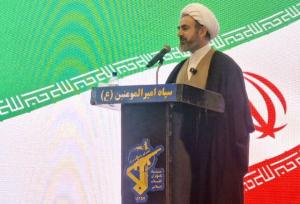 امام جمعه ایلام: دشمنان به‌دنبال تضعیف وحدت ملت ایران هستند/حاج قاسم محبوبیت جهانی یافت