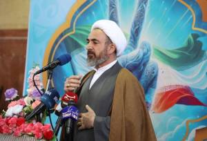 امام جمعه ایلام: هوشیاری امت و رهبری داهیانه، عامل بی‌اثر کردن توطئه‌های دشمن است