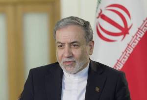 عراقچی: باید در تهران پیرامون نکات کلیدی مذاکرات مسقط بحث کنیم