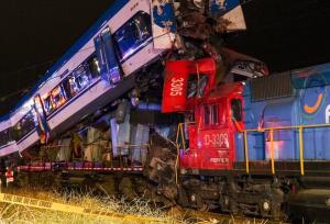 تصادف قطار حین راه‌اندازی آزمایشی در شیلی/ ۲ نفر جان باختند!