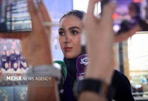 کریمی: بالا رفتن پرچم ایران حس غرور به تیم ملی والیبال زنان داد