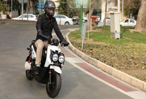 راکبان موتورسیکلت‌های برقی باید گواهینامه داشته باشند