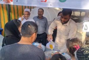 موکب خراسان جنوبی با شربت‌های محلی در جشن امت احمد(ص)