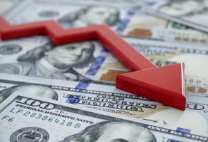 کاهش قیمت دلار در بازار با ادامه مذاکرات ایران و آمریکا