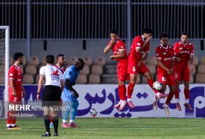 احمد محمدی داور شمس‌آذر و پرسپولیس شد؛ سوت استقلال و فولاد برای حیدری