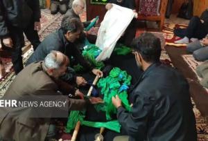 مراسم‌ سنتی علم‌بندی در روستای مازودره اشکورات رودسر