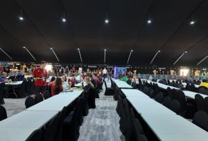 کاروان ایران در ریاض یا تور تفریح افراد بی‌ربط کنار ورزشکاران؟!