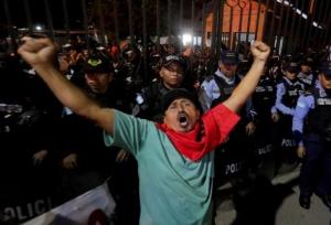 هندوراس در آستانه آشوب سیاسی و اعتراضات خیابانی