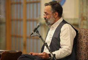 محمود کریمی دعای کمیل احیای شب نیمه شعبان مسجد جمکران را قرائت می کند