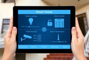 زندگی زیر سقفی که فکر می‌کند؛ این خانه از شما باهوش تر است!